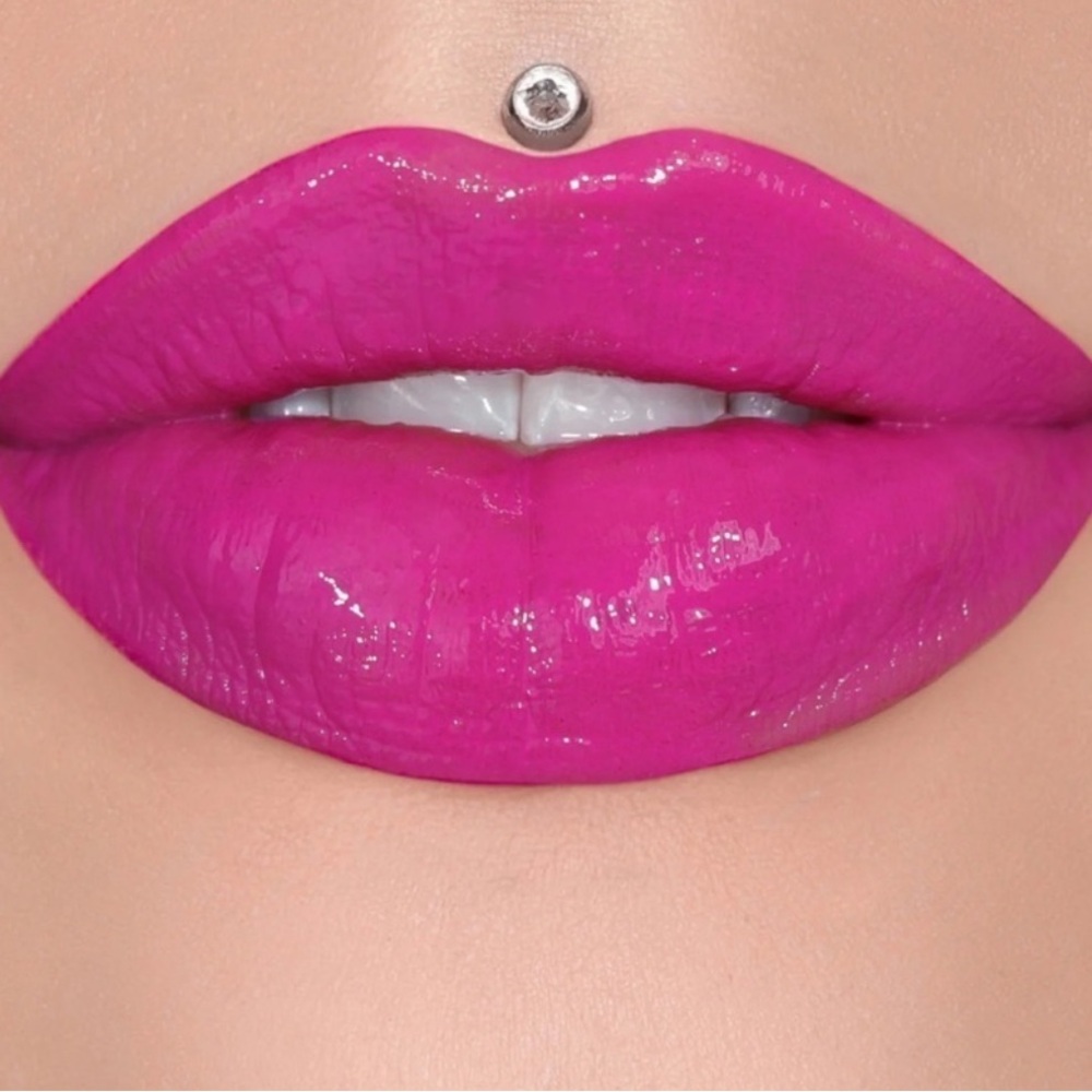 Jeffree Star Supreme Lip Gloss - Beauty Killer - Bright Magenta
